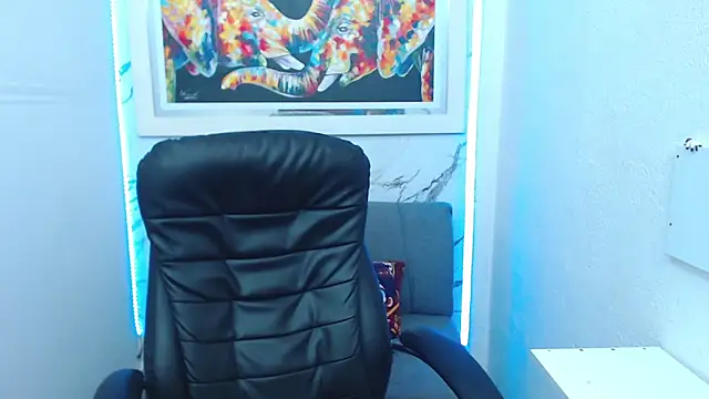 targuerian22 online show from October 5, 4:05 am