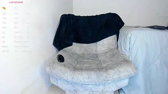 edwin mosquera1 online show from April 18, 10:49 am