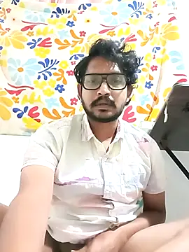 gym lover076 online show from March 5, 7:54 pm