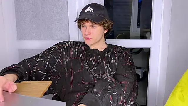 alyx garden online show from April 21, 6:25 pm