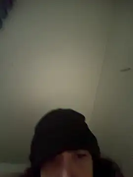 wolfwhite95 online show from April 27, 6:46 pm