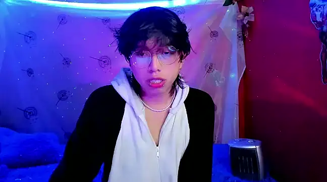 Snapshot of AnggelONfiree chatting on December 3, 6:57 am AnggelONfiree online show from December 3, 6:57 am