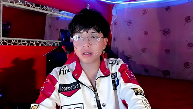 Snapshot of AnggelONfiree chatting on October 6, 7:24 am AnggelONfiree online show from October 6, 7:24 am