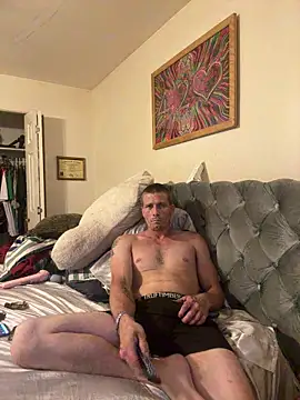 dcrick978 online show from June 19, 9:52 pm