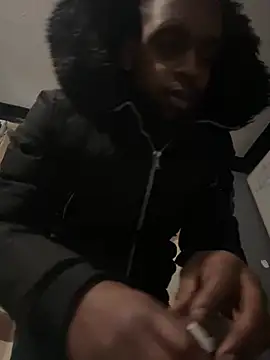 Snapshot of tugga28 chatting on February 10, 3:21 pm tugga28 online show from February 10, 3:21 pm