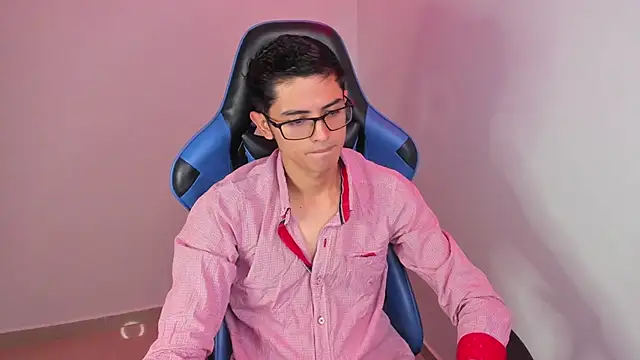 Snapshot of Ethan_Sai___ chatting on January 10, 1:32 am Ethan Sai    online show from January 10, 1:32 am