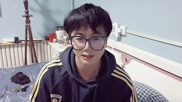 handsome1069 online show from October 21, 2:42 pm