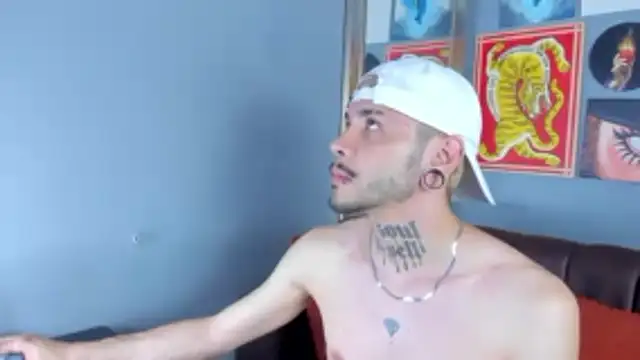 MurdockH online show from March 4, 2:18 am