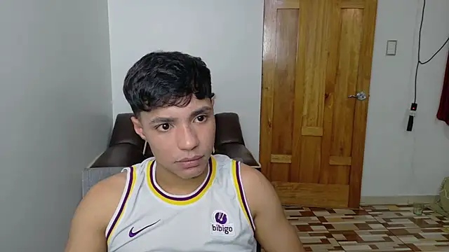 jonmaykolrose online show from November 11, 9:20 pm