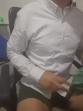 latinmartin73 online show from February 16, 11:47 pm