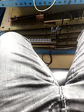 huzi518 online show from April 7, 8:03 am