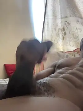 eyoItsRiley online show from November 8, 7:33 am