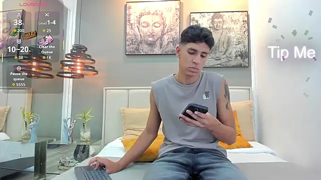 kieran derek online show from November 19, 3:39 am