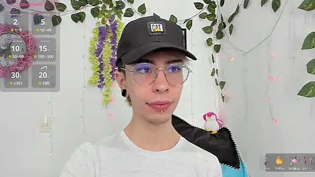  Jakke online show from December 3, 8:28 pm