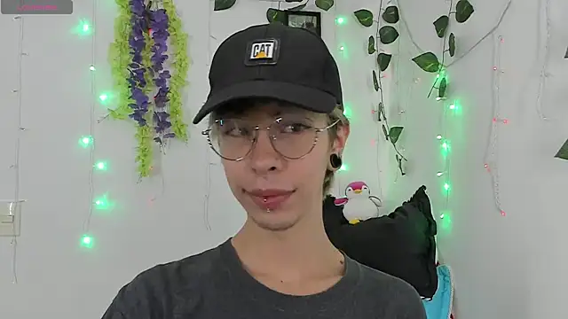  Jakke online show from January 9, 10:31 pm