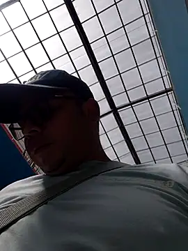 Camilo-31RI online show from April 10, 2:46 pm