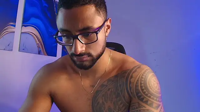 LiamGarcia1 online show from February 28, 5:56 pm