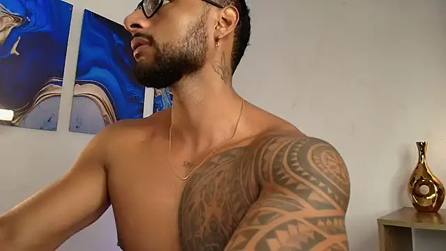 LiamGarcia1 online show from February 3, 3:28 pm