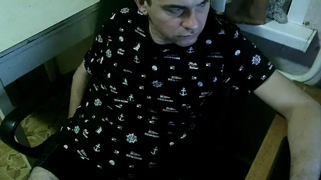 Snapshot of AlDON59 chatting on December 19, 6:56 pm AlDON59 online show from December 19, 6:56 pm