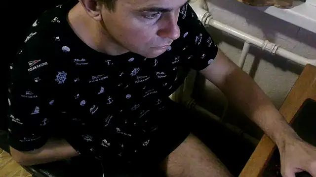 Snapshot of AlDON59 chatting on December 23, 6:27 pm AlDON59 online show from December 23, 6:27 pm