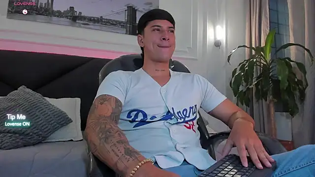 Damian23   online show from April 8, 10:58 am