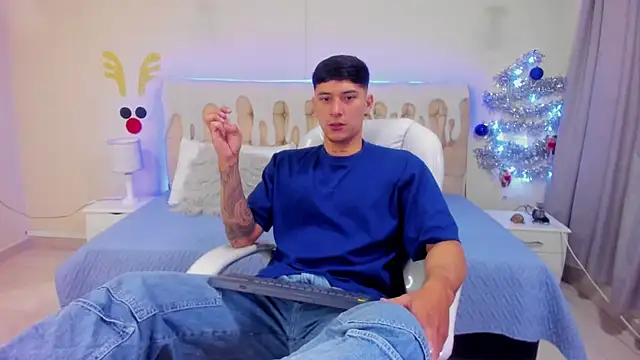 Damian23   online show from December 3, 12:16 pm