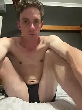 bradleyjamesmc online show from February 12, 5:16 pm