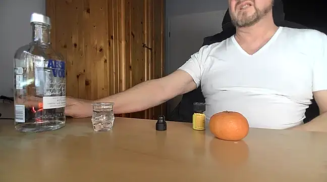 Snapshot of Tom_PP_cgn chatting on March 3, 8:50 pm Tom PP cgn online show from March 3, 8:50 pm