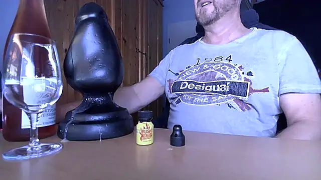 Snapshot of Tom_PP_cgn chatting on September 18, 9:39 pm Tom PP cgn online show from September 18, 9:39 pm