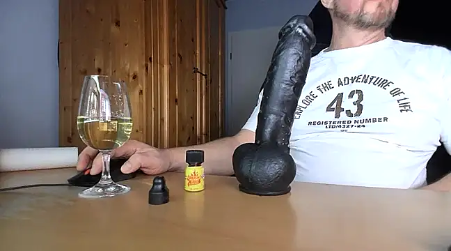 Snapshot of Tom_PP_cgn chatting on January 18, 9:24 pm Tom PP cgn online show from January 18, 9:24 pm