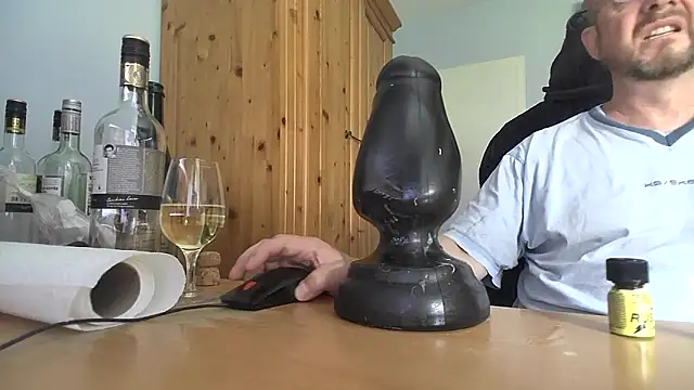 Tom PP cgn online show from May 14, 2:26 pm