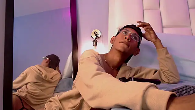 Nick Collins18 online show from January 8, 10:04 pm