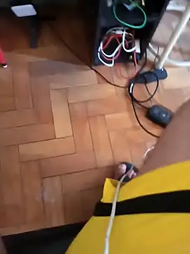 Snapshot of lobomisterioso13 chatting on September 11, 1:10 pm lobomisterioso13 online show from September 11, 1:10 pm