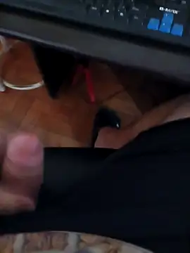 Snapshot of lobomisterioso13 chatting on October 17, 12:09 pm lobomisterioso13 online show from October 17, 12:09 pm