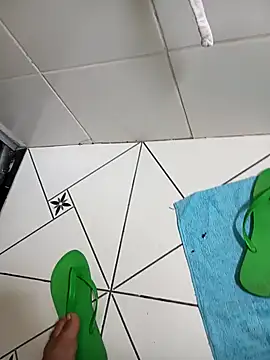 Snapshot of lobomisterioso13 chatting on January 26, 12:54 pm lobomisterioso13 online show from January 26, 12:54 pm