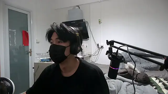 wuzhimao0207 online show from December 13, 11:23 am