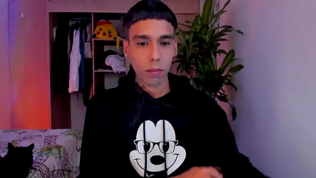 aldrinwhite online show from December 16, 8:27 pm