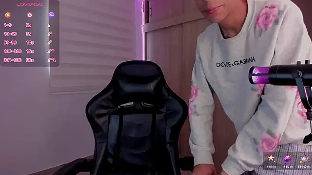 aldrinwhite online show from January 21, 2:44 pm