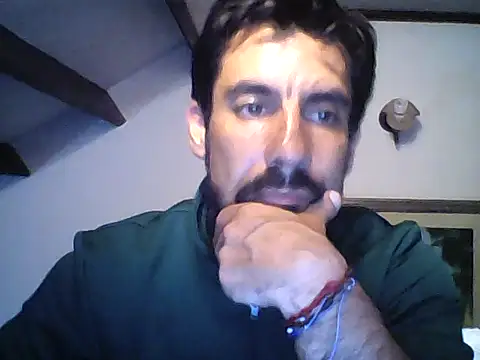 elkike1980 online show from June 6, 2:06 am