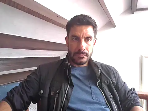 elkike1980 online show from April 16, 4:18 pm