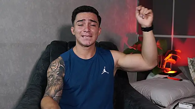 Ryan Hunt online show from October 25, 12:18 pm