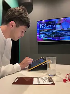 Snapshot of ryusei18570 chatting on March 15, 8:26 am ryusei18570 online show from March 15, 8:26 am