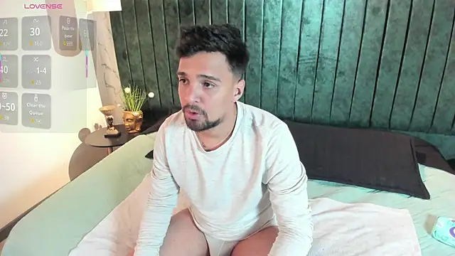 Edward max online show from April 22, 3:24 am