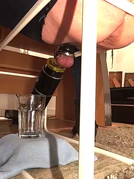 Snapshot of Inseminator69 chatting on September 25, 5:28 am Inseminator69 online show from September 25, 5:28 am