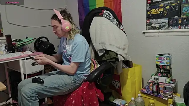 tallnerdyguy online show from April 14, 2:00 am