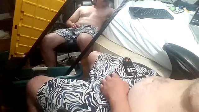 Curved4Pleasure online show from April 28, 7:35 am