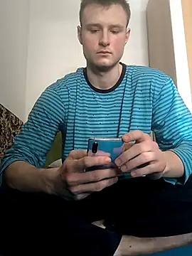 Snapshot of hardgun_ chatting on March 16, 6:53 am hardgun  online show from March 16, 6:53 am