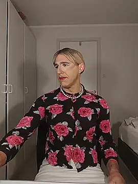 kirstenstone online show from March 6, 4:59 pm