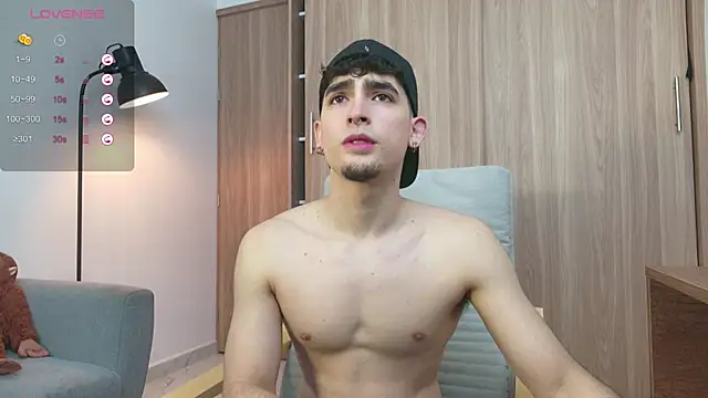 Snapshot of zenn_rush1 chatting on March 1, 1:51 pm zenn rush1 online show from March 1, 1:51 pm