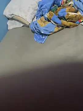 Snapshot of gzn01 chatting on March 17, 3:25 am gzn01 online show from March 17, 3:25 am